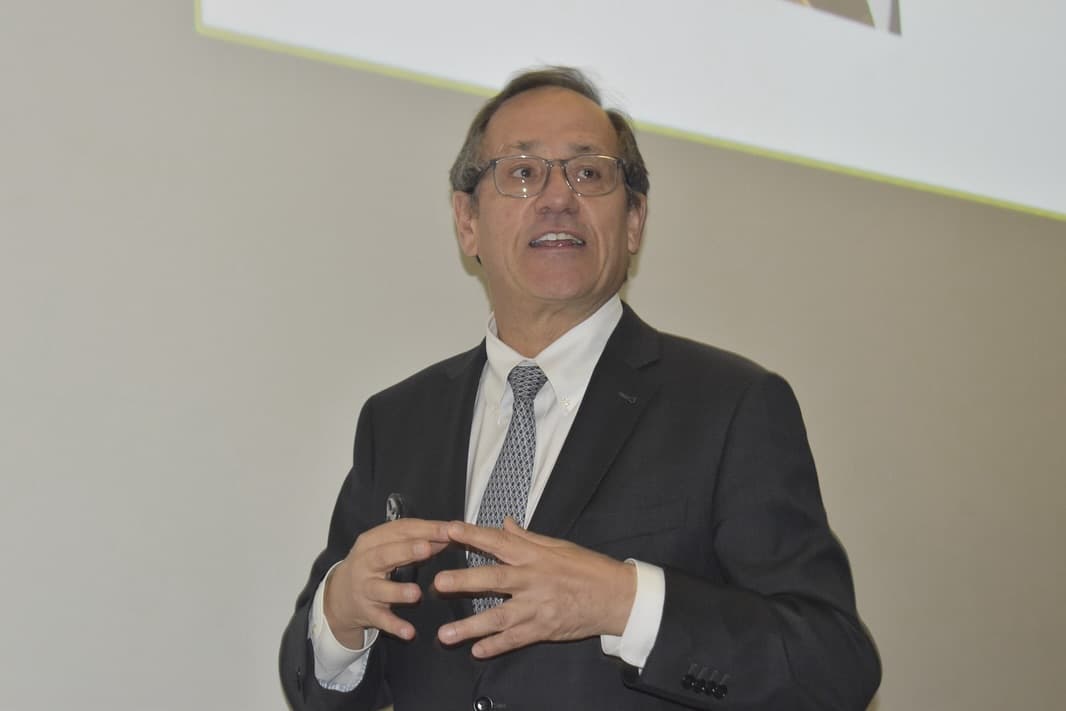 Clase Magistral Harald Beyer: “Empoderando a la próxima generación: Educación, Tecnología y Liderazgo”