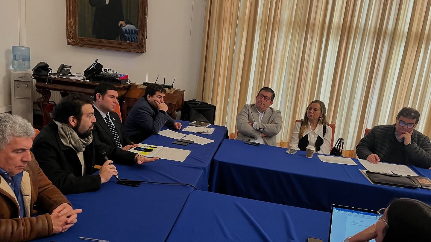 Comprometidos con comunidades seguras: RedcolBiobío presente en reunión intersectorial por aumento de violencia escolar