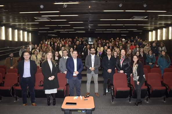 Rompiendo el ciclo del ausentismo: RedcolBiobío impulsa seminario con mirada integral y colaborativa
