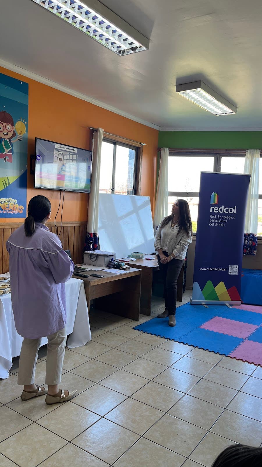 Taller "Desarrollo de Estrategias Psicopedagógicas" en Escuela de Lenguaje Pequeños Pioneros